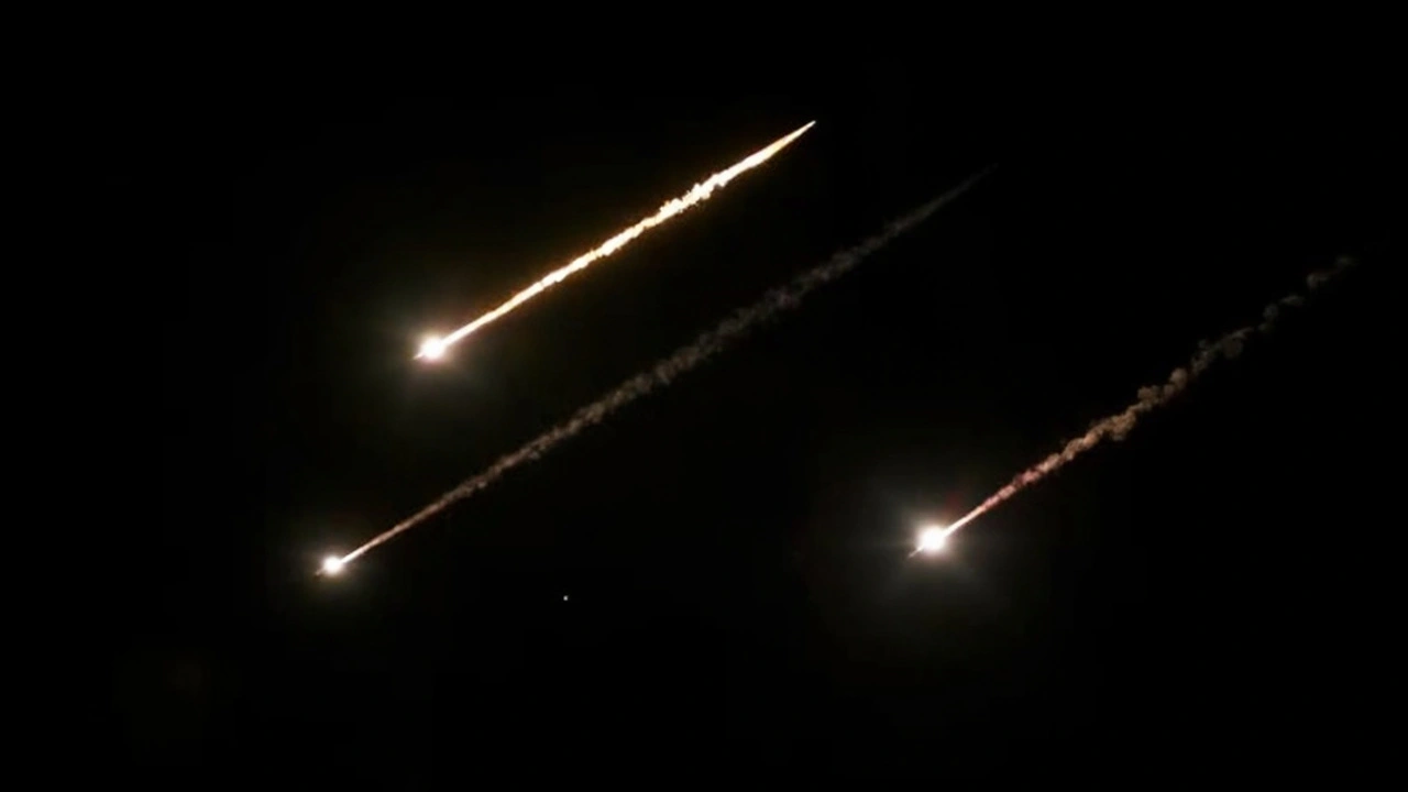 Israel ataca instalações nucleares do Irã e provoca retaliação com mísseis contra Jerusalém e Tel Aviv